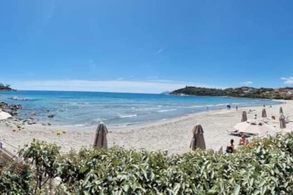 Apartment Piras&Tascedda Ampio Appartamento Vicino Al Centro Bari Sardo Buitenkant foto